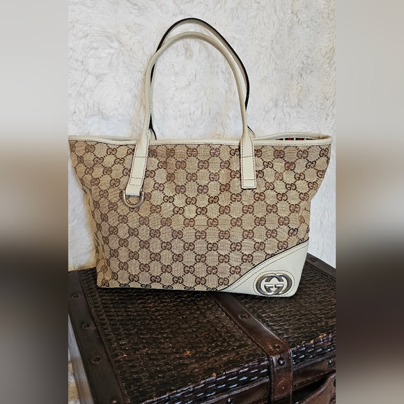 Gucci Beige and White GG Canvas Tote - Picture 4 of 16